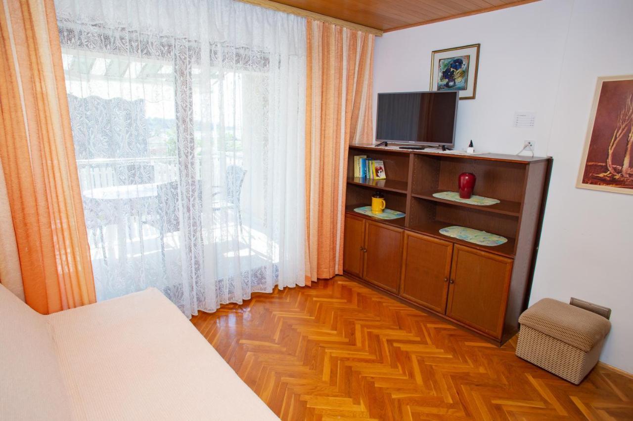 Apartments & Rooms Peranic Novalja Bagian luar foto