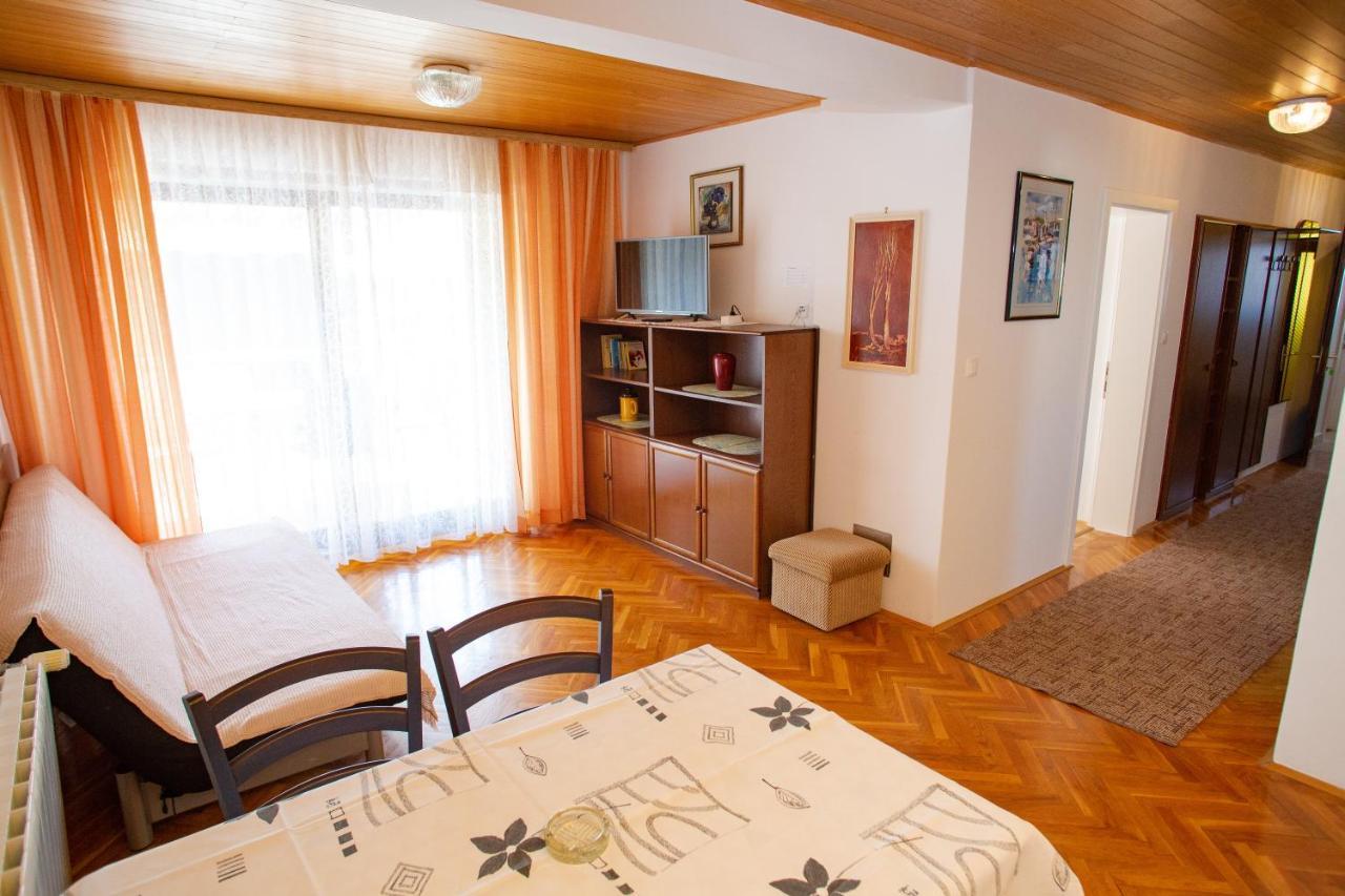 Apartments & Rooms Peranic Novalja Bagian luar foto
