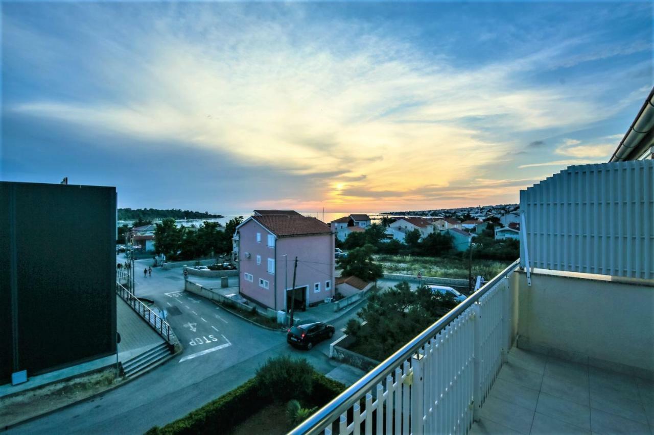 Apartments & Rooms Peranic Novalja Bagian luar foto