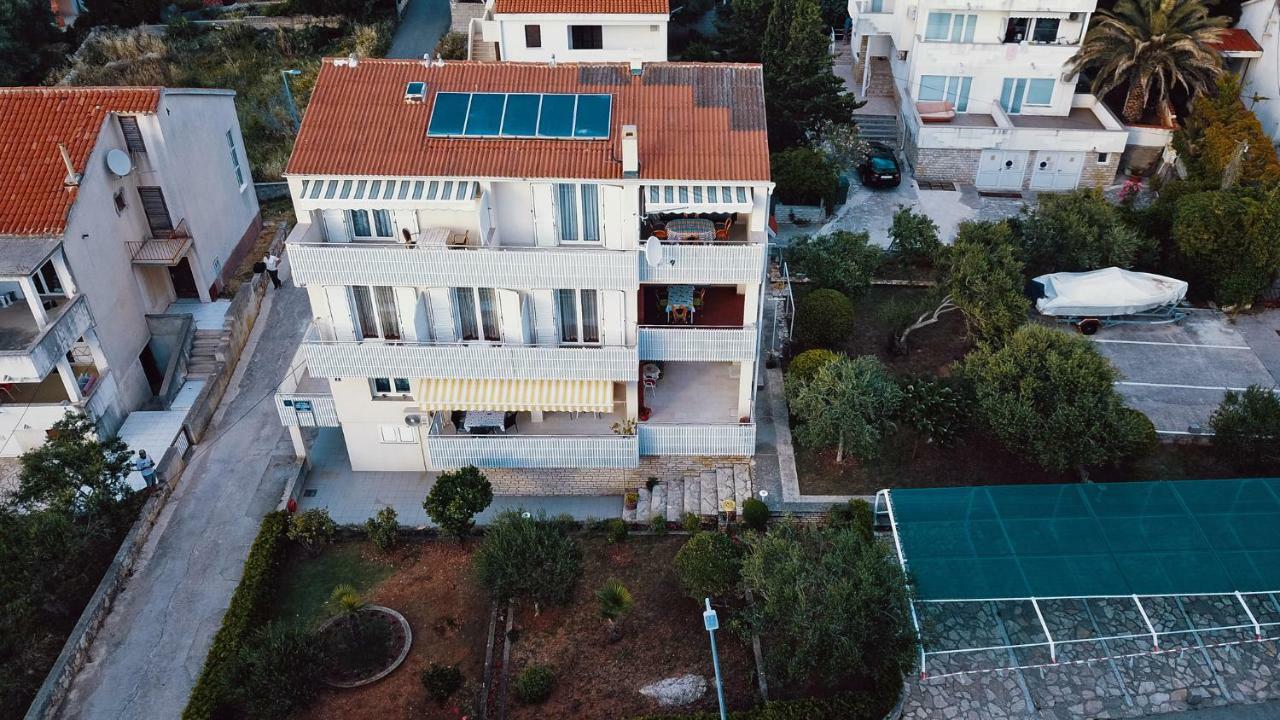 Apartments & Rooms Peranic Novalja Bagian luar foto