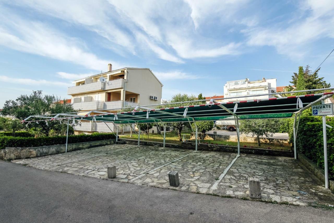 Apartments & Rooms Peranic Novalja Bagian luar foto
