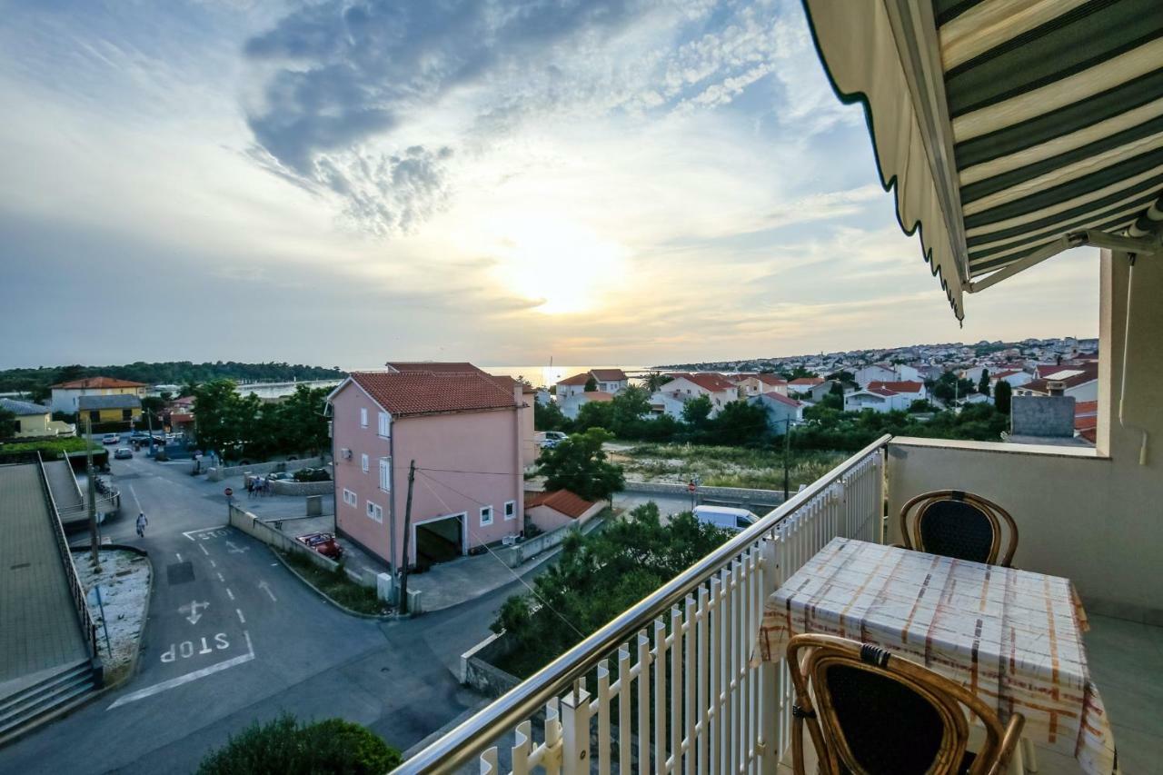 Apartments & Rooms Peranic Novalja Bagian luar foto