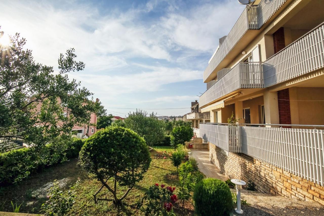 Apartments & Rooms Peranic Novalja Bagian luar foto