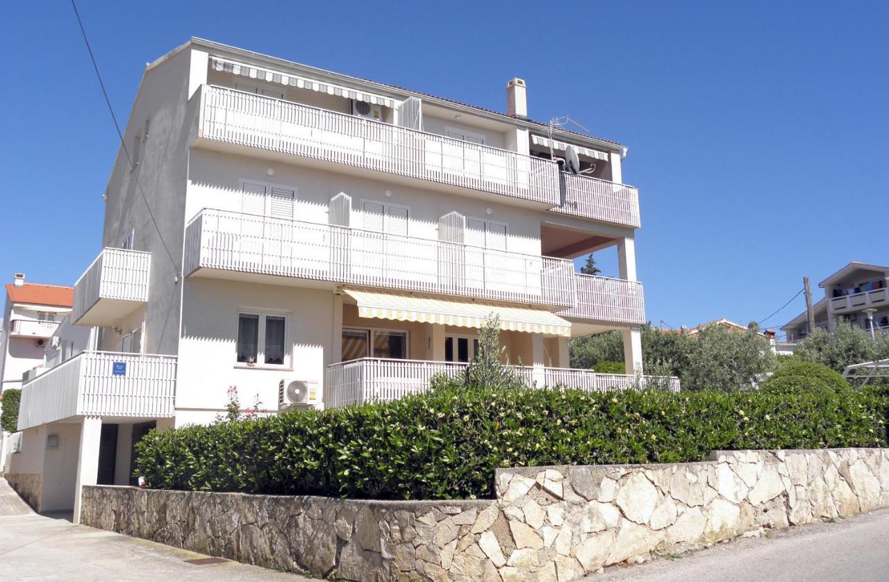 Apartments & Rooms Peranic Novalja Bagian luar foto